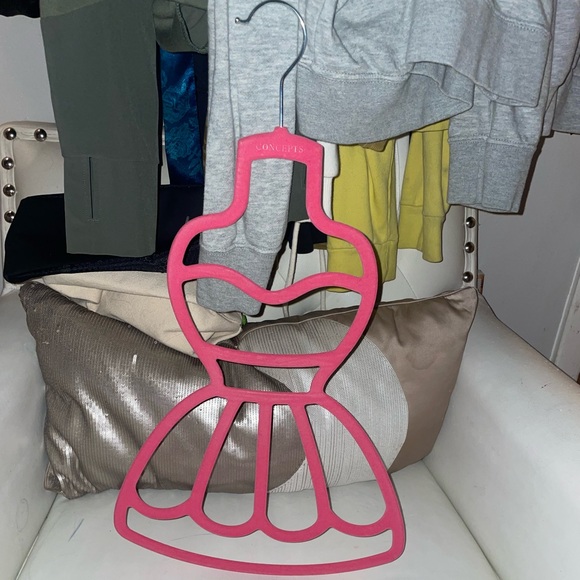 Set of 2 Hangers - Picture 3 of 5